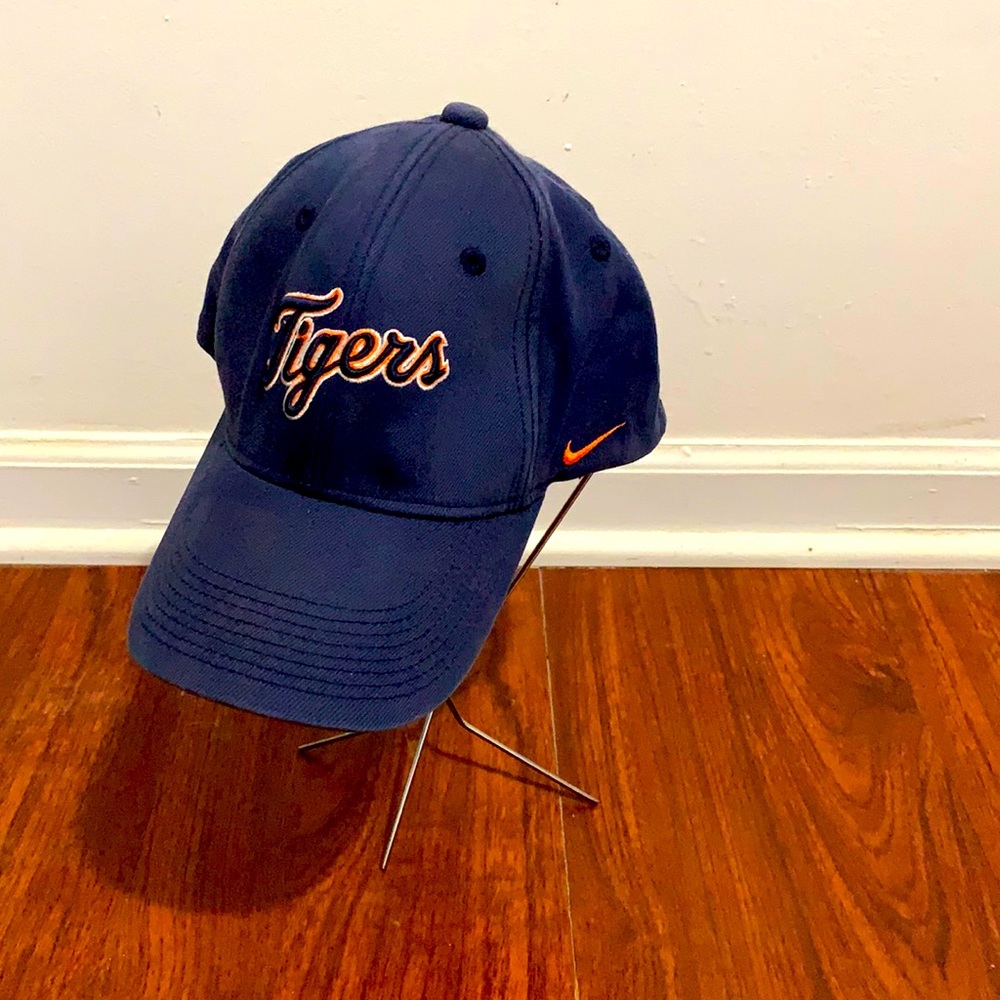 Vintage Nike Tigers Cap